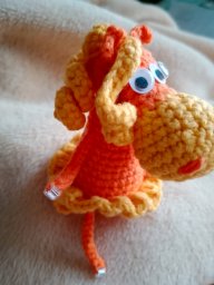 Лошадка вязаная.