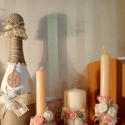 Молодоженам