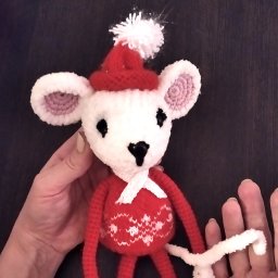 Помощник Деда Мороза, Мышонок Петр