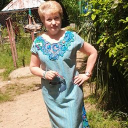 Льняное платье со вставками ирландского кружева