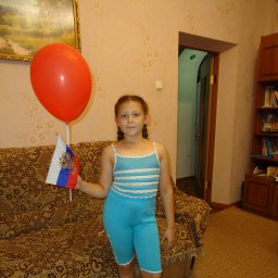 Вязаный костюмчик и кеды