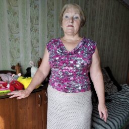 Две мои летние юбки и блузка. И я.