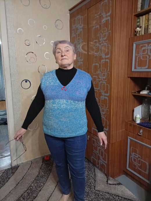 "Краски марта" - безрукавка.