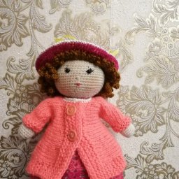 Кукла в подарок.