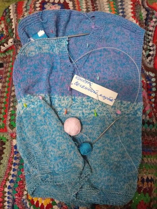 "Краски марта" - безрукавка.