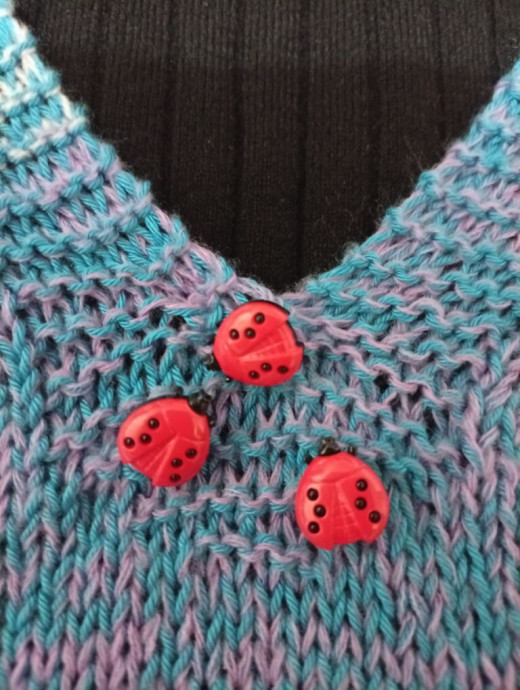 "Краски марта" - безрукавка.