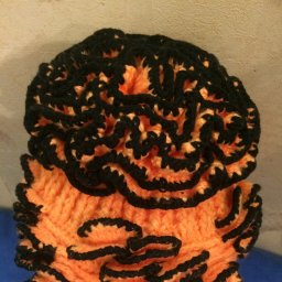 Люблю всё красивое,и необычное . Пряжа не знаю какая,пришла в голову идея, связала! Продаю!