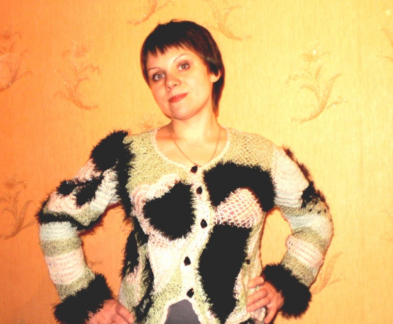 Кофта , выполненная техникой фриформ
