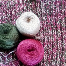 Вязание спицами. Жемчужная Брусника во Мху