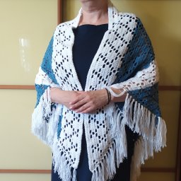 Шаль бело-голубая