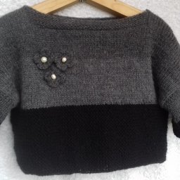 Коротенькая кофточка для девочки 5-7 лет.