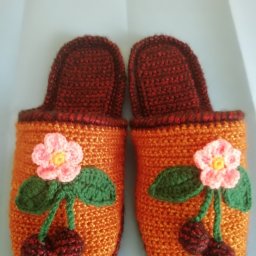 Вязаные тапочки крючком