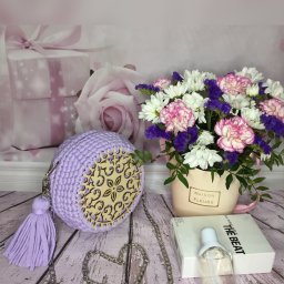 Сумка из трикотажа, дерева и металла