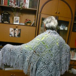 Серая шаль.