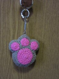 Брелки "Кошачьи лапки".