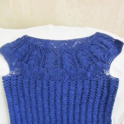 Кофточка с кокеткой и шляпка к ней.