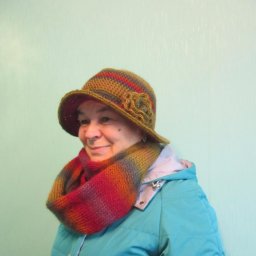 Туника, шляпа и снуд.