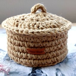 Очередная джутовая шкатулка в подарок.