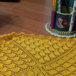 Скатерть узором "Листья"