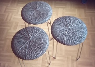 Чехол для табурета из полиэтилена.