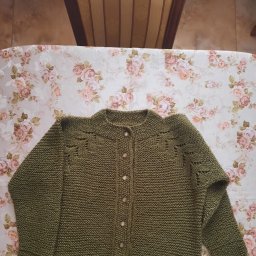 Кофточка для внучки