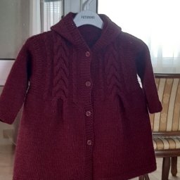 Легкое пальто и брючки для маленькой внучки