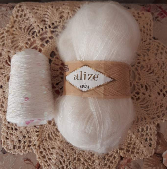 Первые снежинки. Кардиган-накидка спицами.