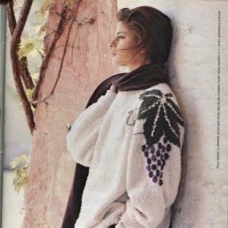 Пуловер с виноградом спицами