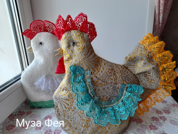Золотой петушок и белая курочка - грелки на чайник, подарки к пасхе. Золотой петушок и белая курочка - грелки на чайник, подарки к пасхе.