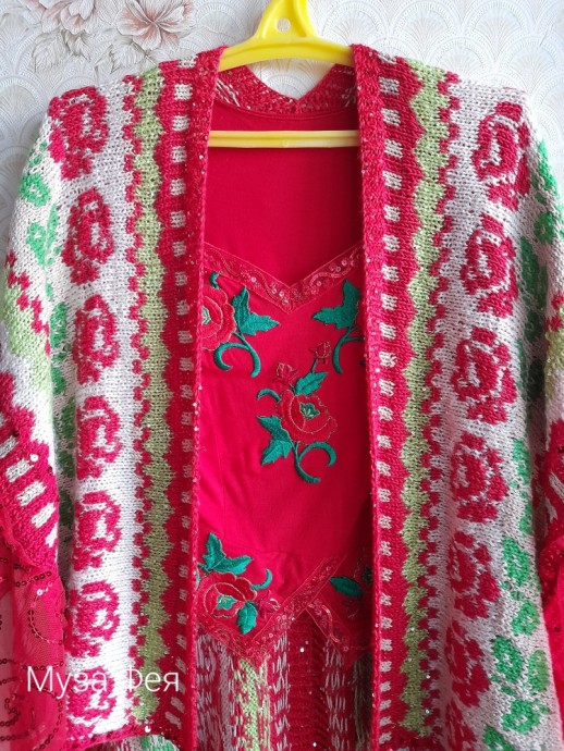Летняя накидка "Красные розы" спицами