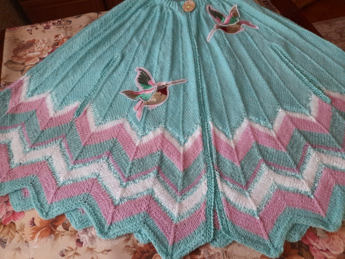 Кейп "Колибри" спицами