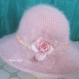 Шляпка "Пушинка" крючком