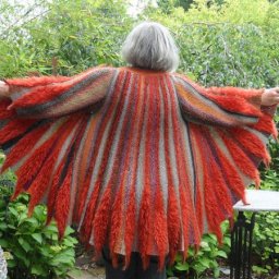 Кардиган с "перьями", найти описание.