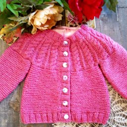 Жакет для девочки "Розовый сад".Спицами.