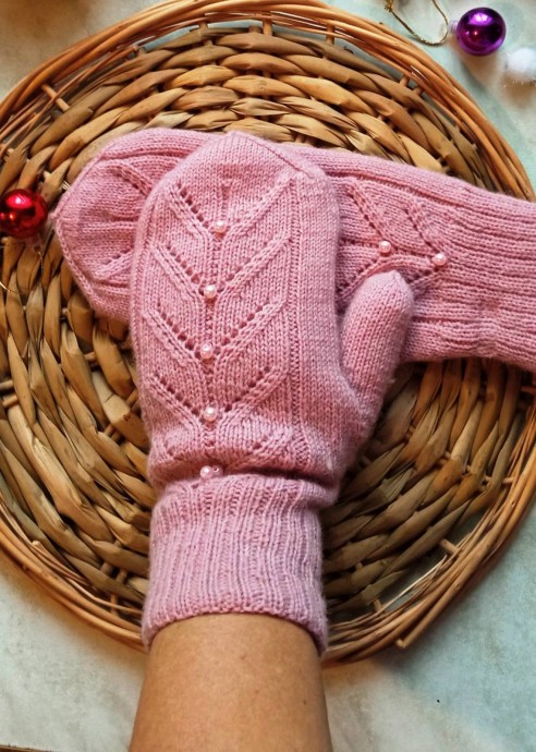 Теплые рукавички для дочки