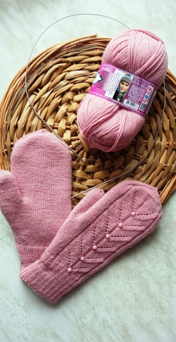 Теплые рукавички для дочки