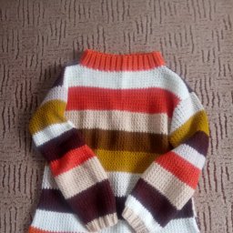 Свитер из остатков пряжи.