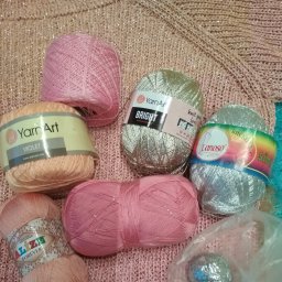 Нарядный свитерок из хлопка с вискозным люрексом.