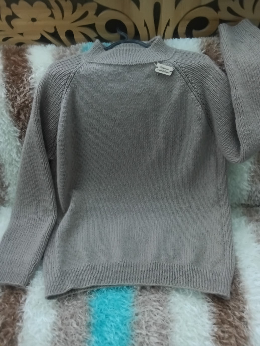 Свитерок "Песочный" в подарок сыну.