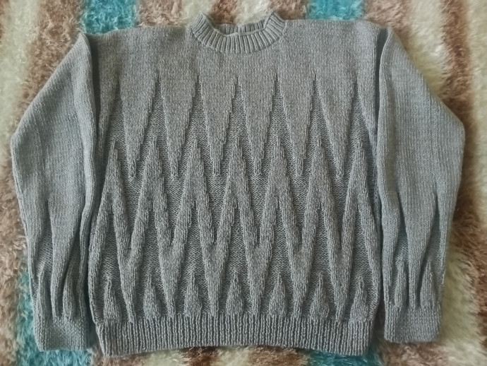 Свитерок " Серебристый иней"