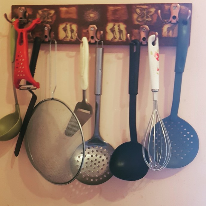 Вешалка для кухни Вешалка для кухни