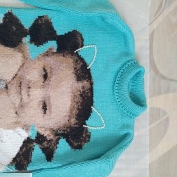 Свитер женский м портретом. Схема портрета сделана по фото. Свитер для мамы с портретом дочери)