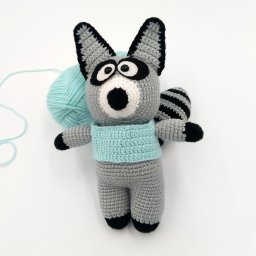 Амигуруми ЕНОТ в кофте