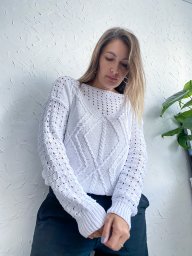 Белый свитер из хлопка