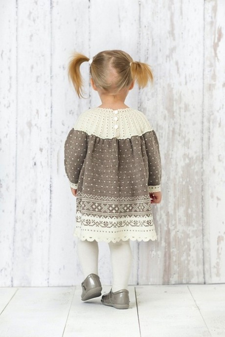 Очаровательное детское платье от Kari Haugen