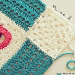 Детский плед крючком с узором из разноцветных колечек