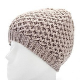 Шапка сетчатым узором