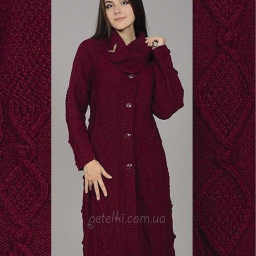 Красивое пальто рельефными узорами с интересным воротником