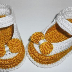 Вяжем туфельки-пинетки для малышки.