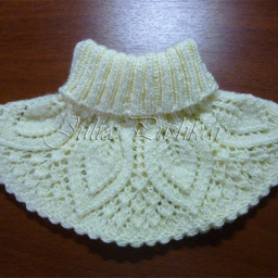 Манишка с узором с листьями